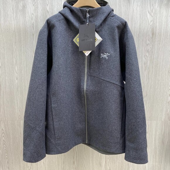 Arc'teryx Sawyer Wool Hoody in black made with Merino wool.
